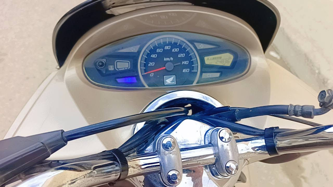 PCX • ١٢٥ • ٢٤٠٠٠