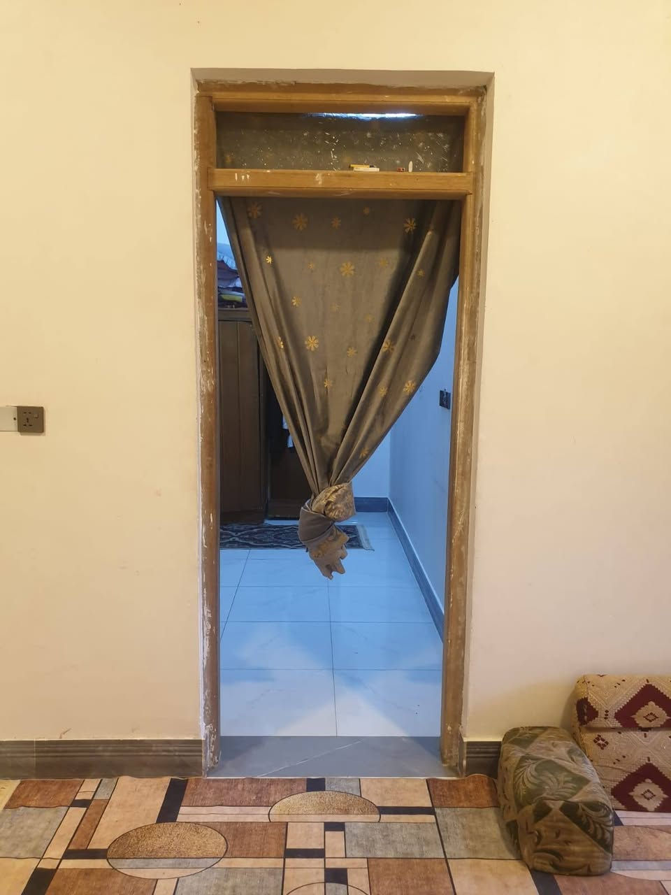 سلام عليكم بيت للبيع مدينة الصدر قرب حسينيه الامام المهدي مساحه ١٢٥م  طابقين اربع غرف  الاول كامل والثاني عوزه ارضيه وبياض  مطلوب اسكان ٤٥ مليون *********** 
 ***********
