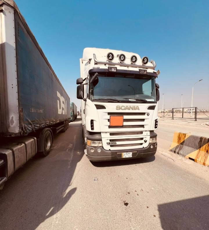 السلام عليكم سكانيه سحال دبل تاير بلادي مكينه 500   سياراجديده مكفوله كفاله عامه رقم بصره بسمي سنويه منتهيه ضريبه غرامات علينه السياره قاطره ومقطوره  ***********مكلف بنشر اي ستفسار خابر عله رقم
