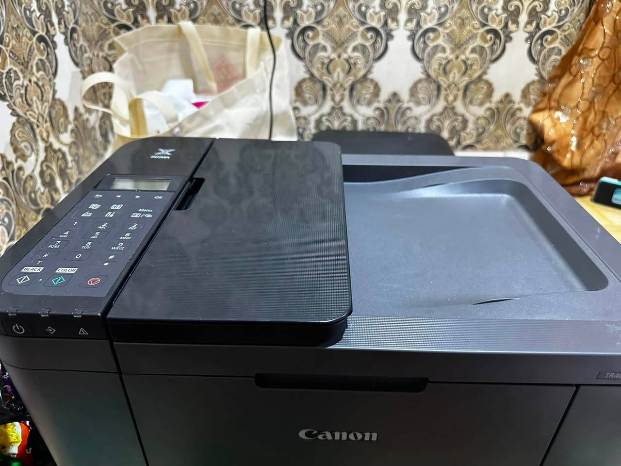 🖨️ طابعة Canon MF3010 للبيع 🖨️

✨ جديدة، مشتريتها قبل 20 يوم فقط
📌 سبب البيع: للحاجة

مواصفات الطابعة:
• النوع: Canon
• الموديل: Canon i-SENSYS / imageCLASS MF3010
• النوع: ليزر أبيض وأسود
• الوظائف: طباعة + نسخ + سكانر

💰 السعر: 130 ألف دينار
🤝 أكو مجال قليل 

📍 العنوان: البصرة
🚚 متوفر خدمة توصيل

📞 للتواصل: ***********
