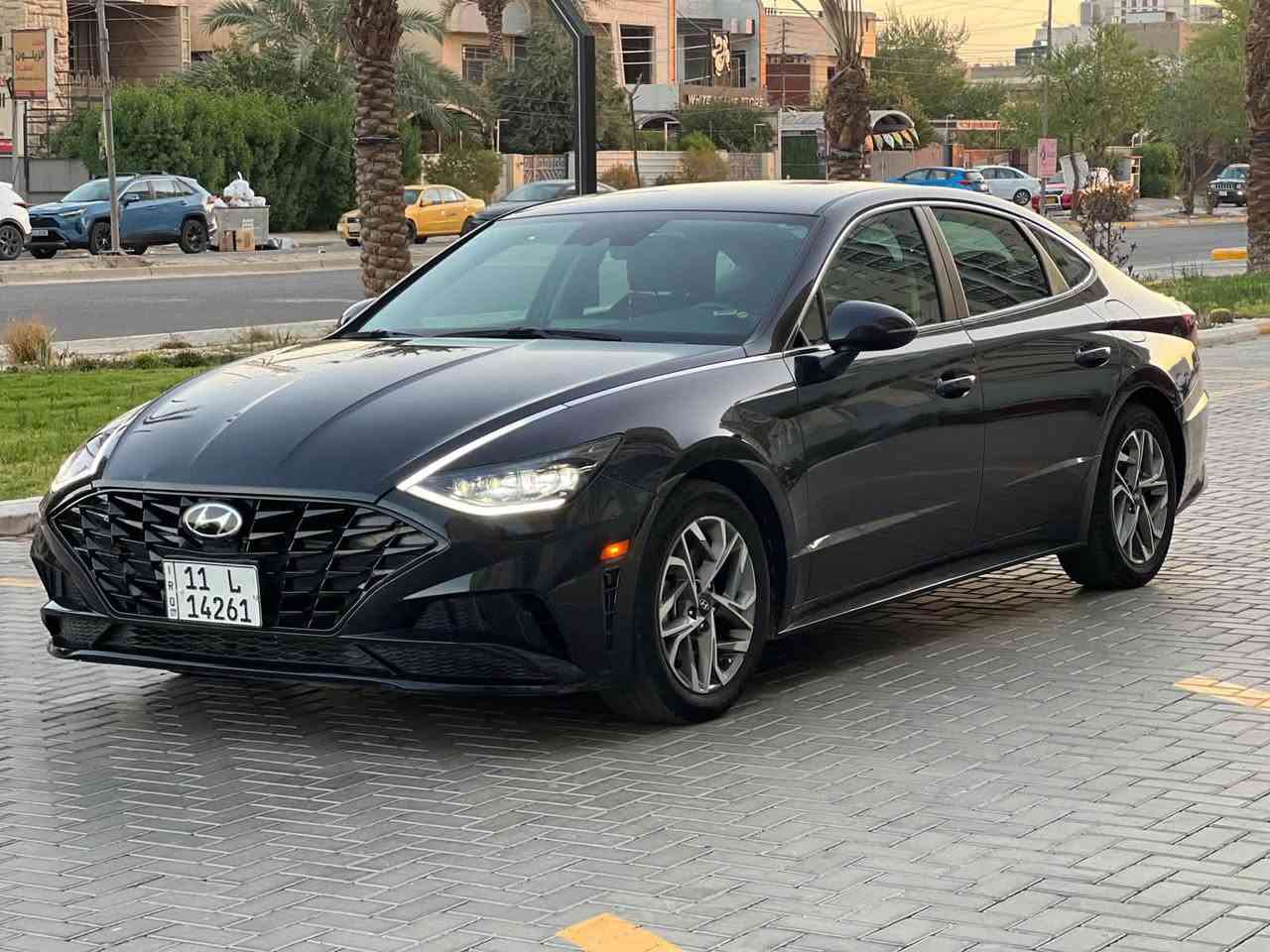 السلام عليكم 
سوناتا 2023 ماشية 40 الف مايل تفاصيل ومواصفات كاملة بالصور مكاني بغداد حي الجهاد والسعر 170$ وبيها مجال ***********
