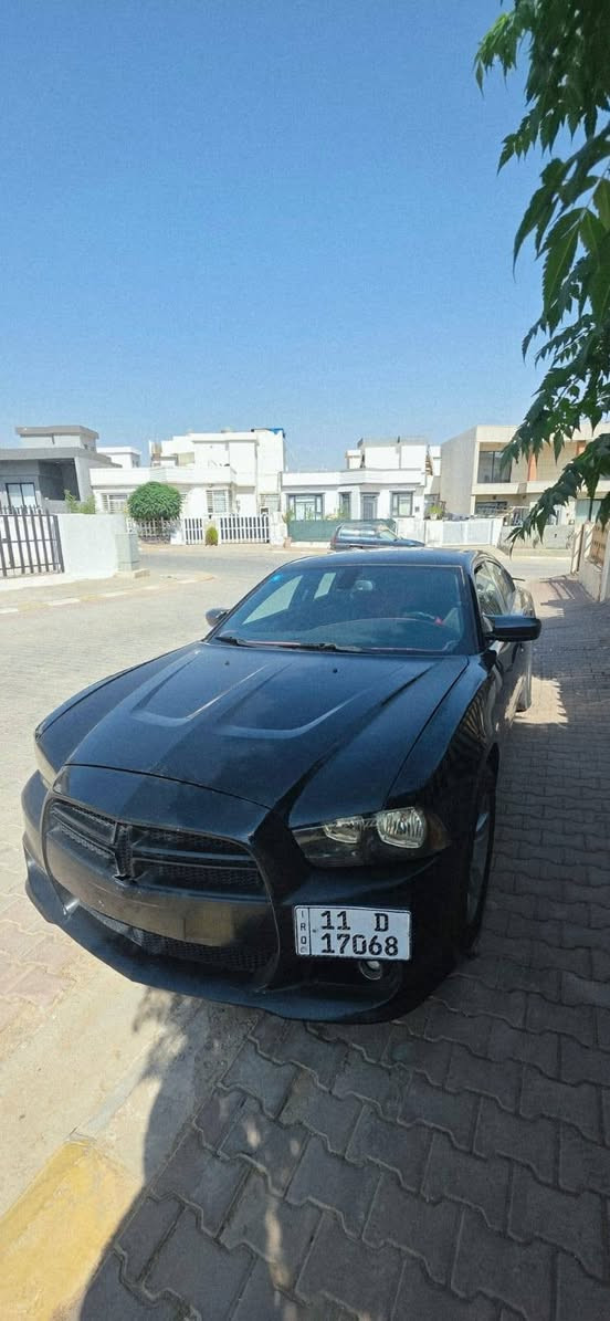 سلام عليكم جارجر موديل 2014 رقم بغداد انكليزي بيها 3 قطع صبغ جاملغات بدون دواخل مكينه 3600 السعر 119 رقم الهاتف ***********  مكان السياره كربلاء

