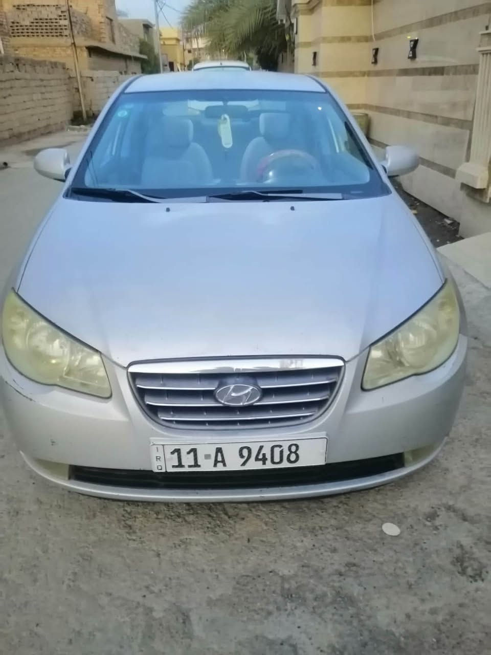 السلام عليكم 
سيارة النتره ( أفانتي ) خليجي 
للبيع موديل 2009 بغداد 
بلادية بيها جراد بسيط محرك 1600
دكشن عالي جاهزه من كلشي 
عارضها بسعر  105
وبيها مجال 
مكانها ديالى ناحية جديدة الشط
للاستفسار ***********
