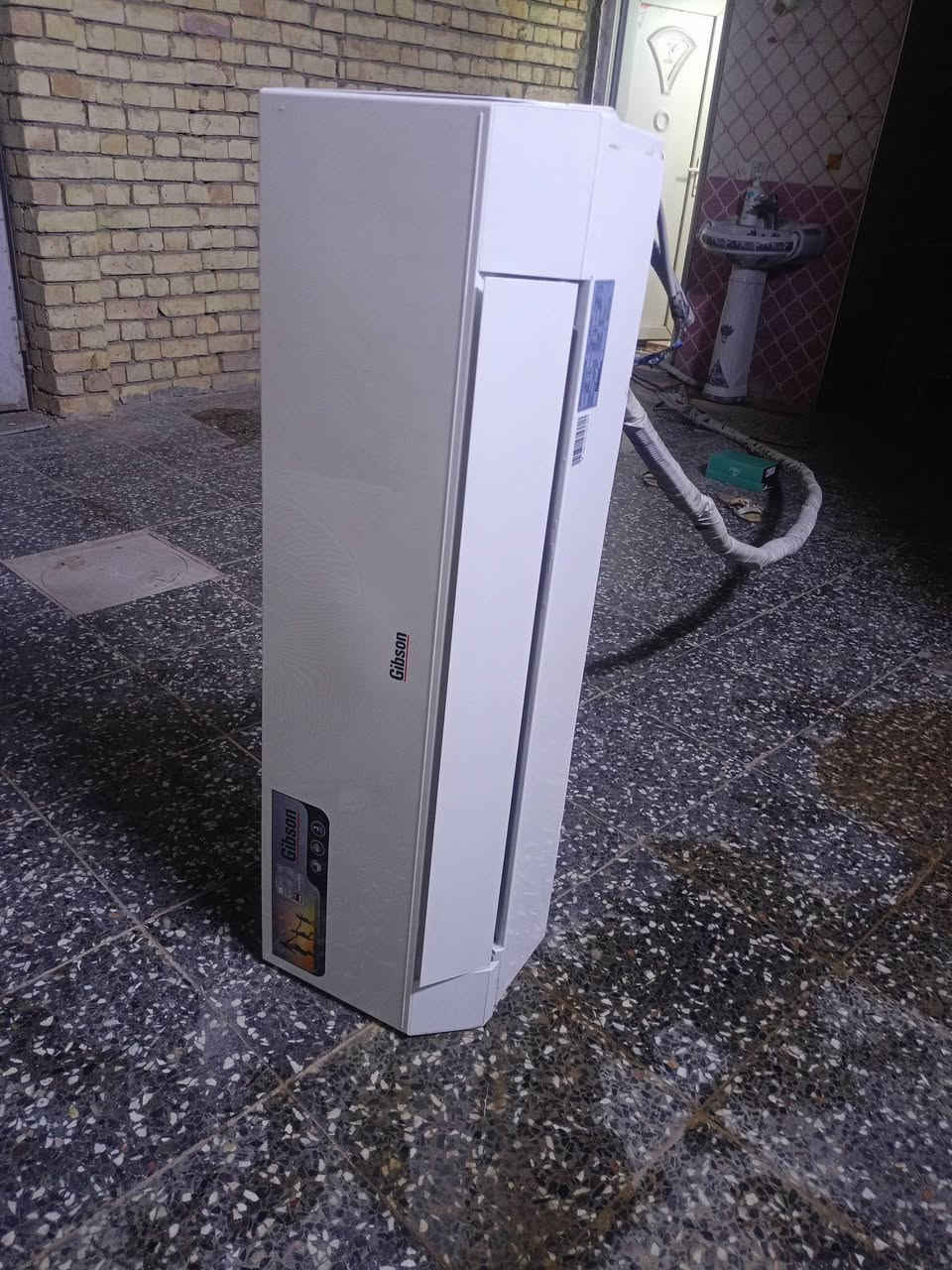 سبلت ٢ طن • نص سنة • تسريب غاز