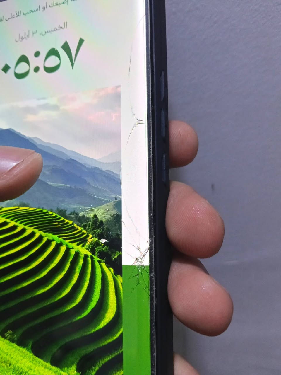 .
سلام عليكم  اقره المنشور زين  ورجاءاً الي مو شراي لا يعلق ويكتب سعر من كيفه 
جهاز هونر x9b للبيع او مراوس  
لونه اسود الجهاز شغال ما بيه اي نقص ولا مبدل بيه اي شي كامل فقط كسر بسيط بالشاشه واضح بالصور  ذاكرة 256  وبصمة بالشاشة  وبطاريته تطول صرفها كلش زين يكمل يوم واكثر مرات حسب الاستخدام
السعر 190 الف وبي مجال بسيط 

مكاني مدينة الصدر وتوصيل ما عندي 
رقمي ***********
