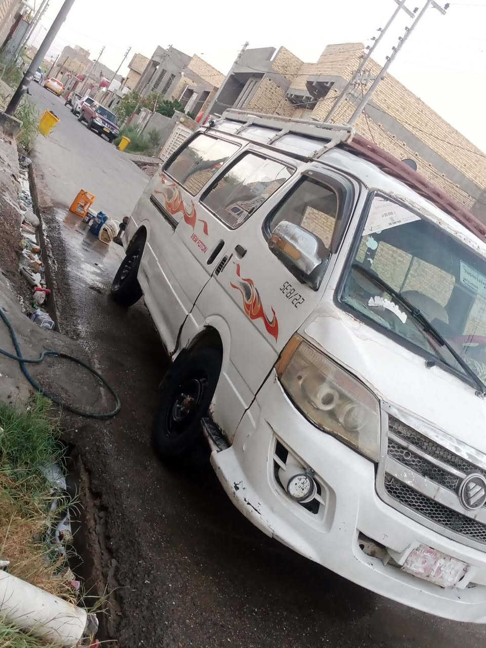 السلام عليكم سياره فتون للبيع موديل ١١ السياره نضيفه مكينه فور واي جديده وكير واكسل جديدات رقم احمر السعر 30 للستفسار الاتصال ***********
