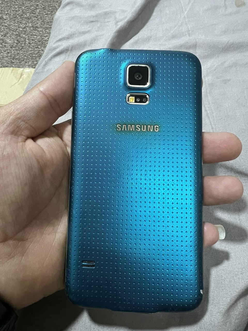 سامسونج جالاكسي اس 5 (Samsung Galaxy S5 
للبيع بعده بلغة الشركة الألماني 
مكاني بغداد زعفرانيه سعره ٥٥ مع توصيل 
***********
