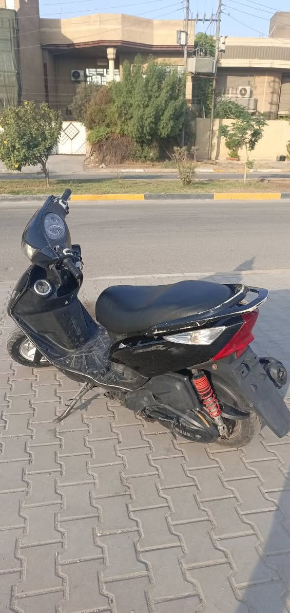 دراجه ثعلب للبيع 

مكفوله لا نضوح لا تبخير لا تنقيص مكينته ناعه متسمع صوته خرسه  كابريتر بلادي دراجه تخبل سودات كله مختمه اشاير مختمه دشبول مختم كله ختم واحد   احله من صور دبلات جدد كامله من كلشي لايتات زنون قفل ستيرن قفل جنطه قفل بانزين كهربأيات اشاير عداد بانزين عداد كيلموتر بريكات تايرات جدد باتري جديد  كله شغال ما بيه اي نقص كامله وكامل الله 

سعر ٦٠٠ بيه مجال شي بسيط 

مكان بغداد حريه 

للتواصل *********** 

غير متوفر خاص
