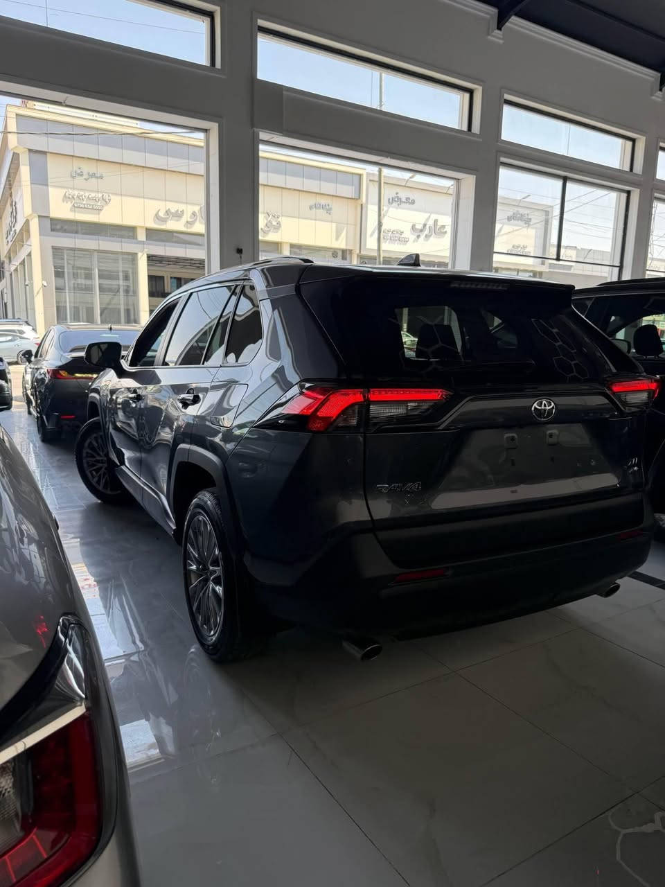 Toyota Rav xle premium 2024

فول مواصفات 
كاميرا خلفيه
حساسات
رادار امامي و خلفي و جانبي
تحديد مسار
صنوق كهربائي
ماشيه ٢٤ الف

محرك ٤ سلندر حجم ٢.٥

حادث جاملغ سائق و شبر بل بونيت صبغ

ارباكات سليمه

شرط رقم

كهرباي و محرك كير بشرط

سعر ٢٤٠$
مكان اربيل 

رقم تلفون *********** أربيل, العراق
