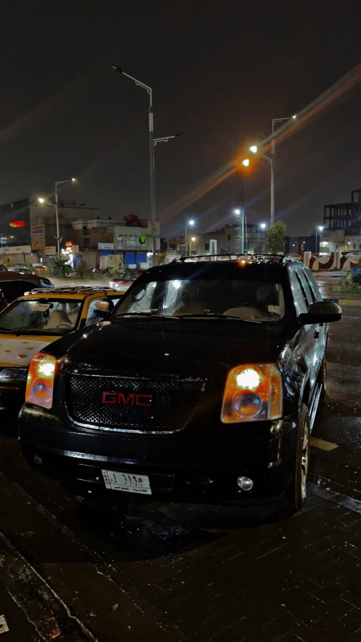 للبيع سياره موديل 2008 خصوصي 
طويله سياره مال بيت لا مشتغله خط ابد 
شخصي فقط استخدامها 
كلشي بيها جديد مكينه كير حداده تبريد كله بشرط 
كله جديده 
مسويلها عازل صوت وحراره الغرفه كلها 
كامله من كلشي 
سعر 160 وبيها مجال 
رقمي ***********
مكاني البصره 
سياره بيها قطع صبغ ابيعها حزام البصرة, العراق
