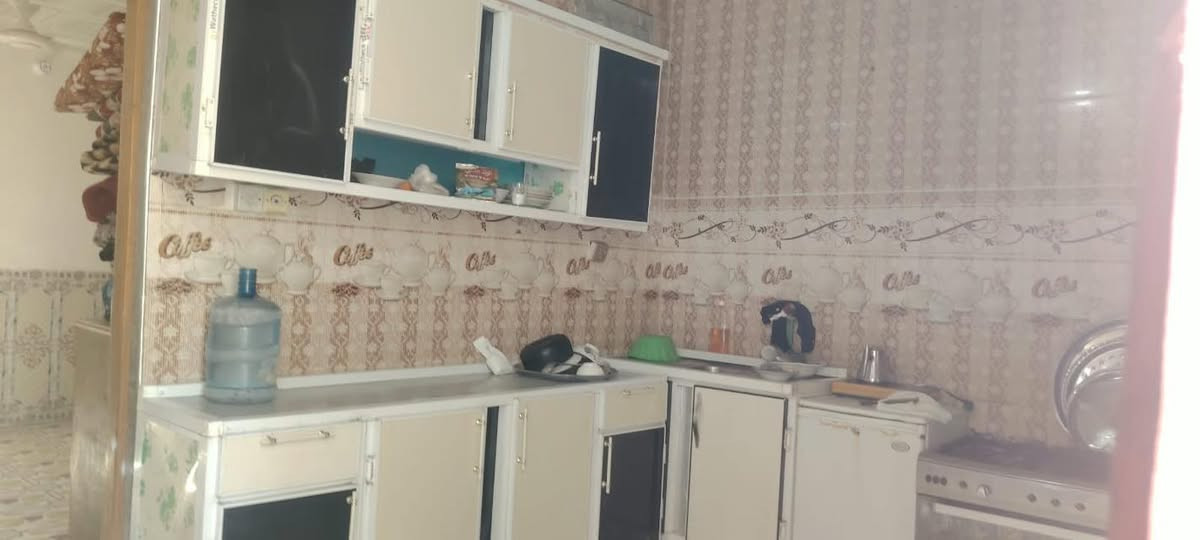 مكلفه بالنشر
بيت ١٠٠ متر مربع 
مقابل قرية الغدير عمود ٣٢١
مرقم مشمول بتطويب
قرب السوك مقابل أسواق العهد سعره ٢٢ مليون قفل 
بيع مستعجل *********** رقم صاحب الدار
