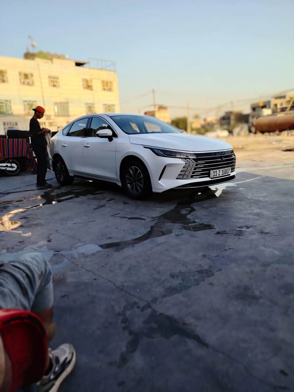 سلام عليكم BYD  2025 ماشيه 12قابله زياده سياره كفاله سعر 19500مكان سياره بغداد بلديات ***********
