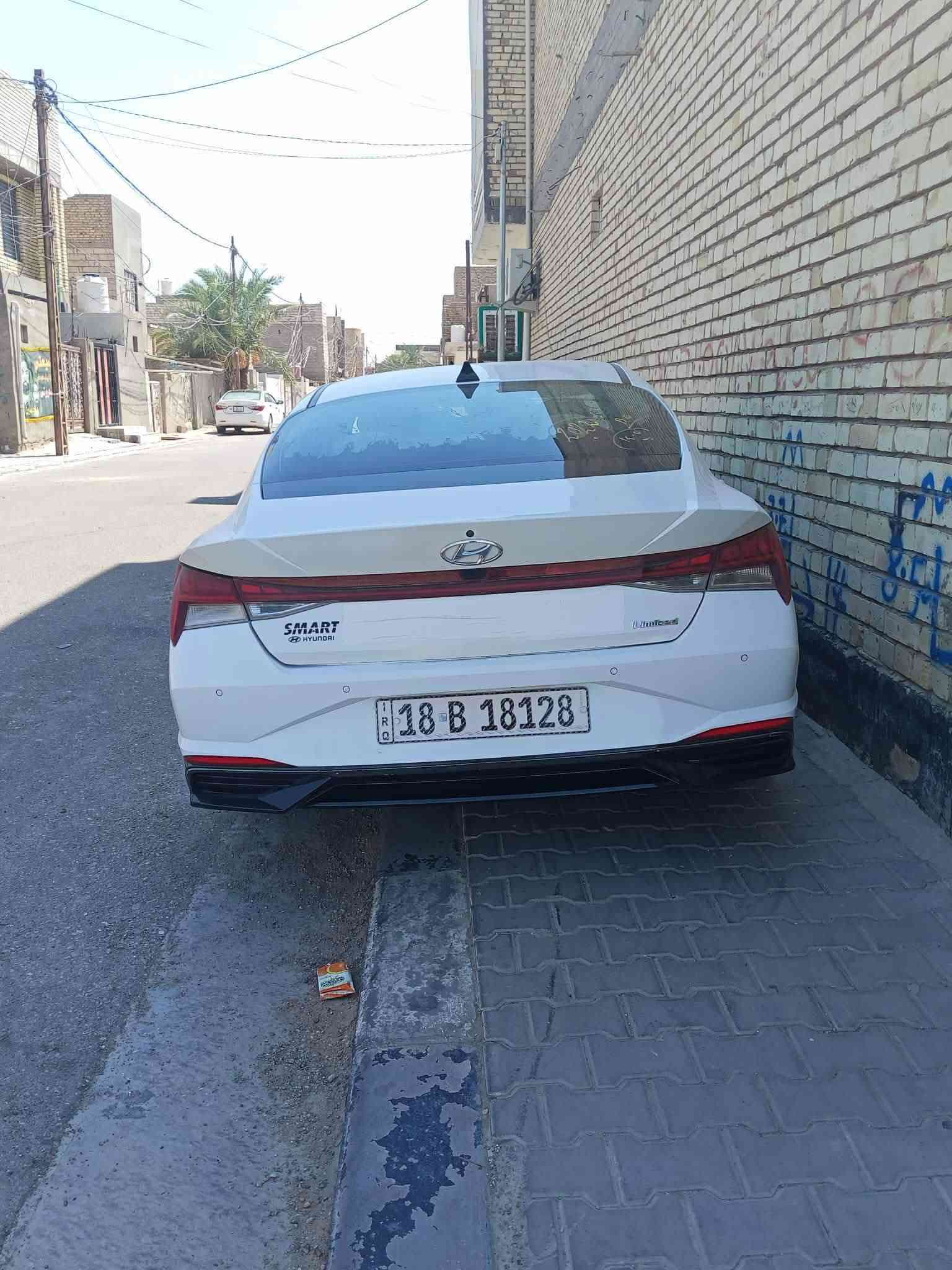 السلام عليكم ورحمة الله وبركاته
النترا موديل 2022 سياره كفاله بيه بس 
ثلاث قطع وباقي كفاله 
تبريد مكينة 2000 
سياره حلوه حساسات شغاله 
سياره جاهزة 
السعر 125 وبيه مجال 
***********
