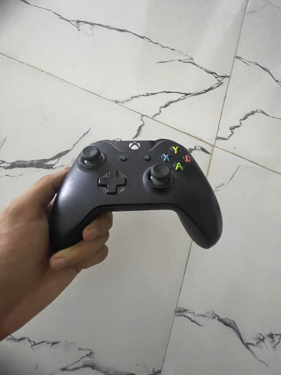 سلام عليكم 
اكس بوكس وان فات 
512g
جهاز نظيف ملحقاته كاملة وياة جوستك وحدة
مكاني بغداد
متوفر واتس ***********
