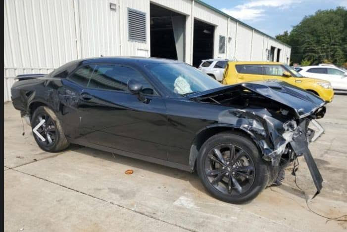 جالنجر 2023 sxt 3.6  حادثها اربع قطع مرفقه بالصور السعر 135$ وبيها مجال مكان السياره الصويره بيع مستعجل لتواصل ***********
