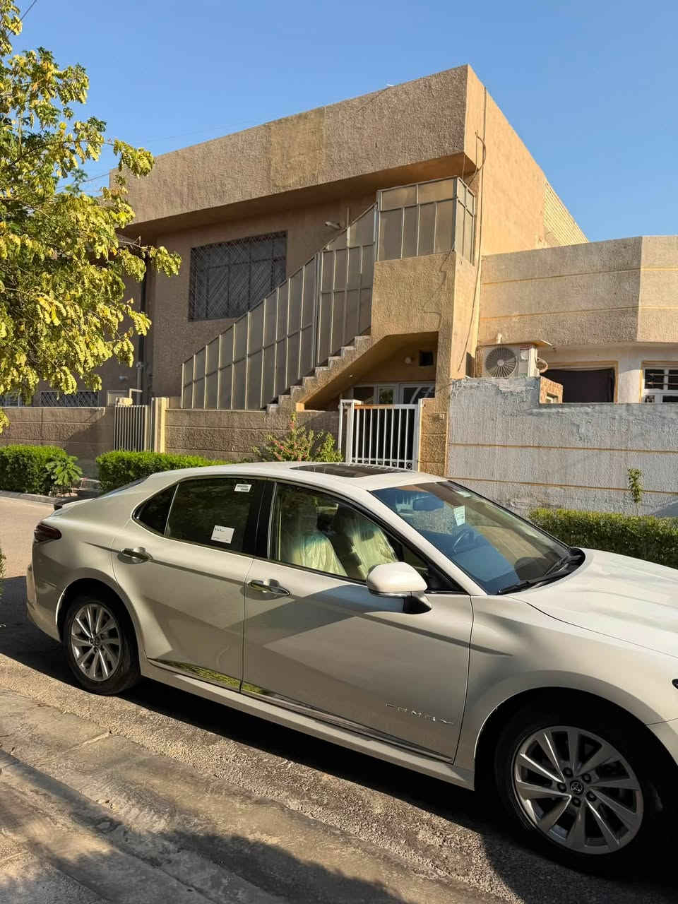 سلام عليكم كامري GLE 2023 للبيع خليجي كفاله عامه ما عدا بارد على جاملغ الايمن ع كد اصبعين pdr ماشية 36الف الون ابيض رقم شمالي اربيل بأسمي تحويل ثاني يوم صدفي السعر 232 ورقه رقم تليفون *********** مكان بغداد حي الجهاد خدمي الاطباء
