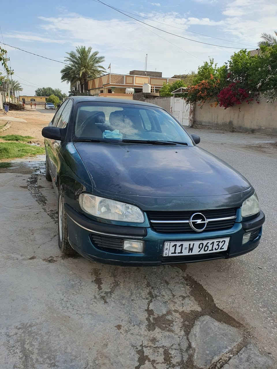 سلام عليكم البيع اوبل اوميكه بزون موديل 94مكينه 4سرندر وكيرعادي سياره جاهزه ماناقصه اي شي كهربايات كله شغاله حداديه جديده كامله باتري جديد   رقم بغداد بسمي  هزه جديده سنويه تنتهي بل2030 تصال على الرقم *********** العنوان بابل
