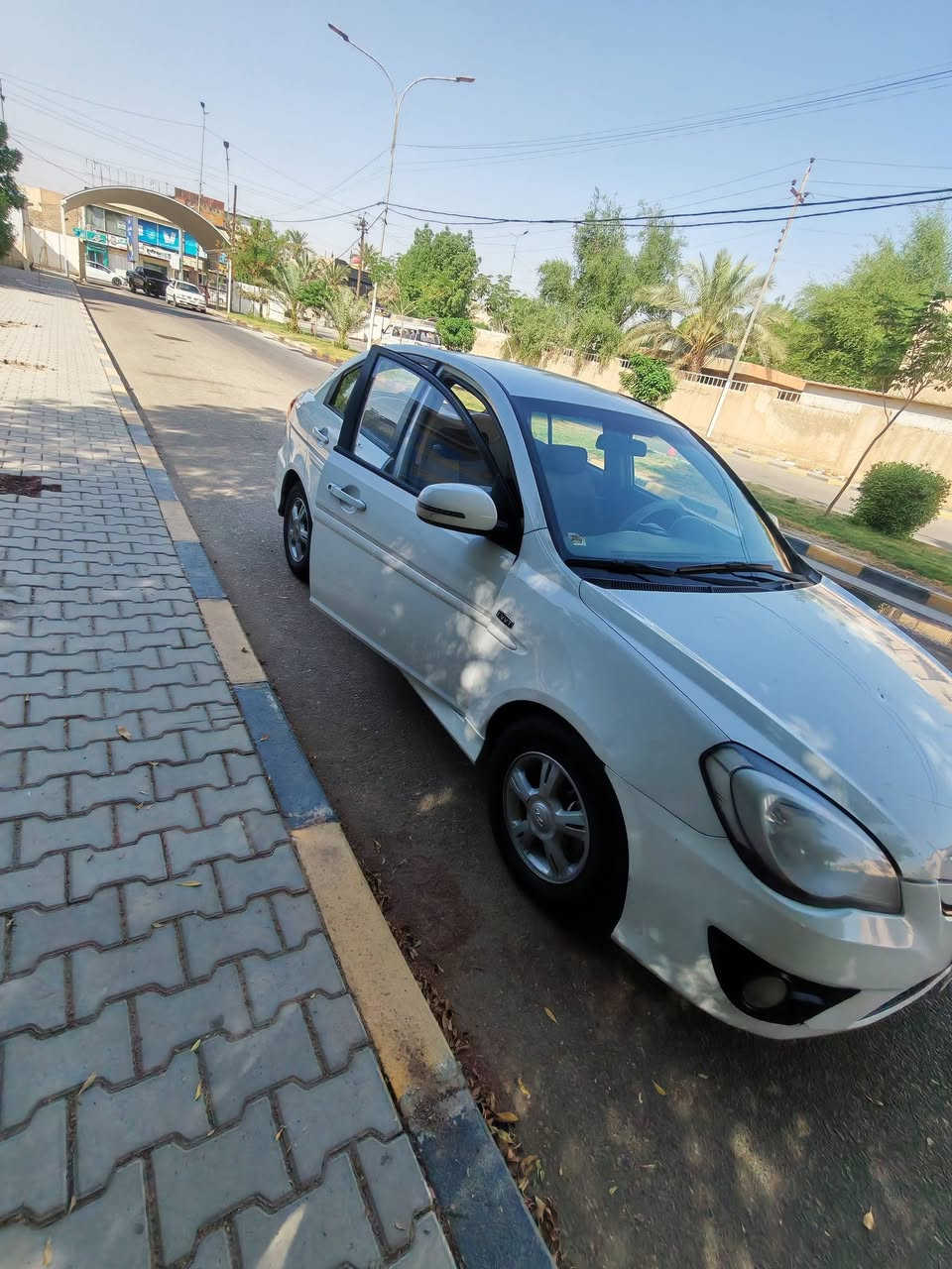 اكسنت موديل ١١ مكينه 1600كير كله كفاله تبريد ثلج تايرات جدد حداديه جديده بيه بارد بالجاملغ الخلفي جهة السايق والباقي كفاله عامه رقم اربيل سنويه ساقطه سعرها ٩٠ وبيها مجال واذا اكو مراوس مكان نجف حي السلام ***********
