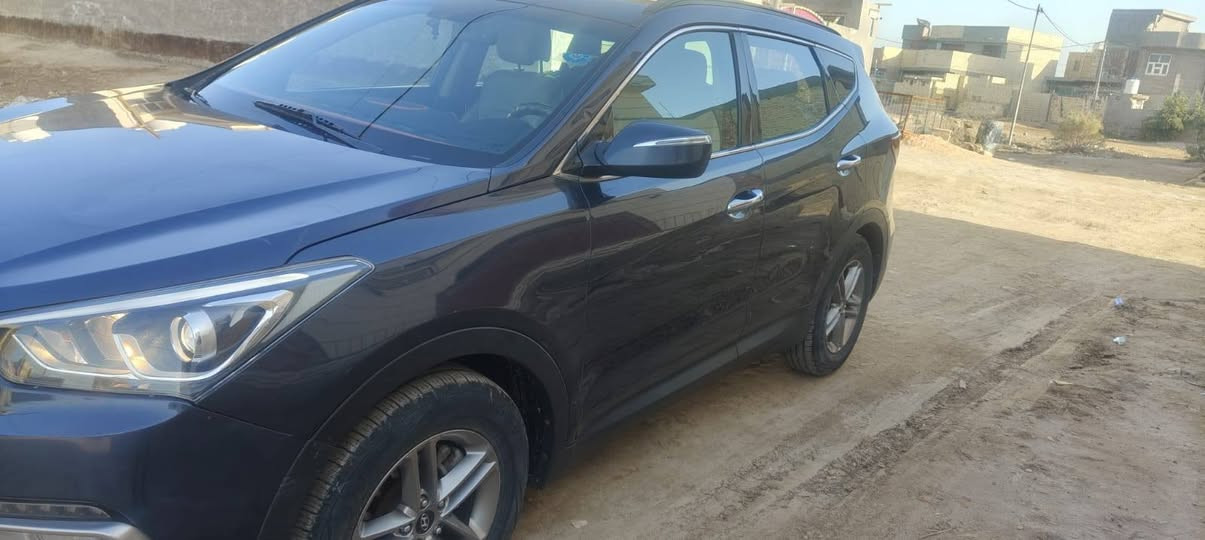 سنتافي امريكي 2017
فور ويل محرك 2400
رقمة بغداد
موجود سونار
مكاني بابل
***********
