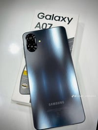جهاز جديد بلكارتون كامل مستخدم شي قليل مكفول من كلشي 128ذاكره مكان الع...