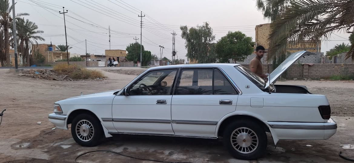سلام عليكم سيدان موديل 1991 رقم بابل انكليزي تحويل ثاني يوم كير مكينه صارلهن سنتين من شادهن صبغ عام جماليه سعرهه 58وبيهه مجال *********** ناصريه سوق الشيوخ
