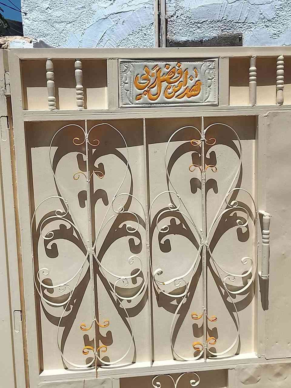 السلام عليكم 
اي واحد يحتاج ترميم او تصليح مجاي
كافه الاعمال
هذا جزء بسيط من العمل
الله يرزق الجميع
***********
