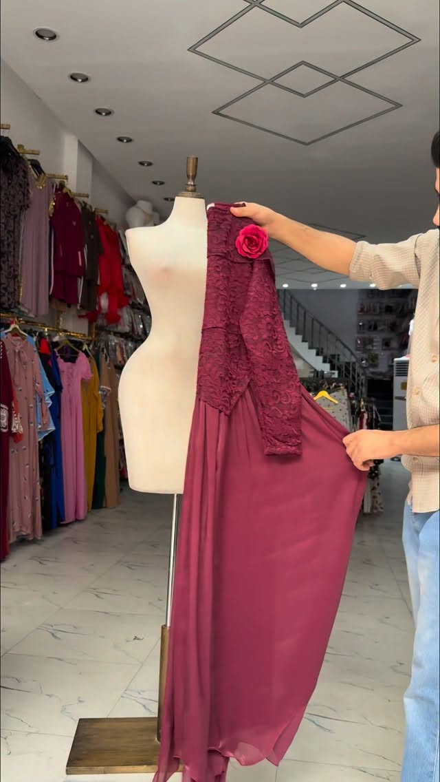 فساتين • مقاسات 38-48 • توصيل لجميع المحافظات