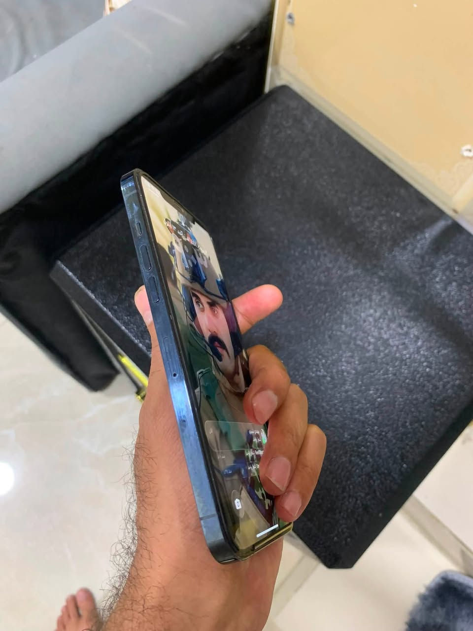 ١٢ برو ماكس دبل خط ذاكرة ١٢٨ وتر بروف بطارية ٧٠ جهاز بلادي شرق اوسط كارتونه ضايعة ملحقات فقط كيبل سعرة 475 قفل بدون عملة مكان بغداد المحمودية 
هاتف ***********

نص مكتوب في الصور:
- حول الاسم iPhone إصدار iOS 26.0.1 اسم الطراز iPhone 12 Pro Max رقم الطراز MGC33ZA/A الرقم التسلسلي G6TF47SX0D5H انتهت صلاحية التغطية القطع وسجل تاريخ الخدمة الأغاني الفيديوهات ١٩٦ الصور ٨٠٠ التطبيقات ١١٢ السعة ١٢٨ غ.ب. متوفرة ٥,٥٤ غ.ب.