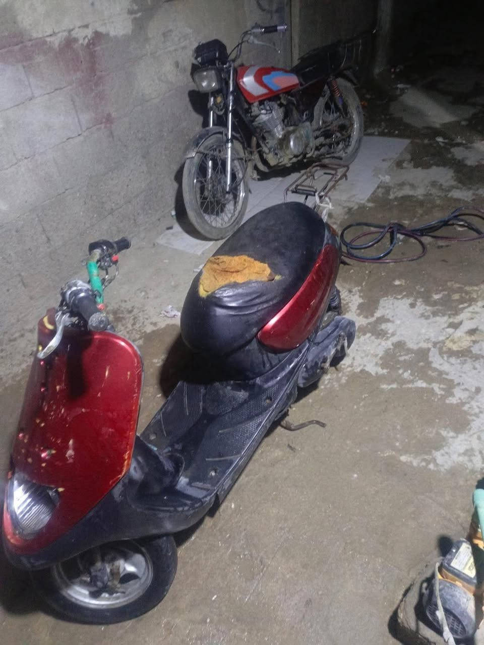 سلام عليكم دراجه للببع خمسه ازروف شقاله بس كابريته تعبانه سعره5 السعر150وبيه مجال لطيبين العنوان البصره تنومه شط العرب ***********
