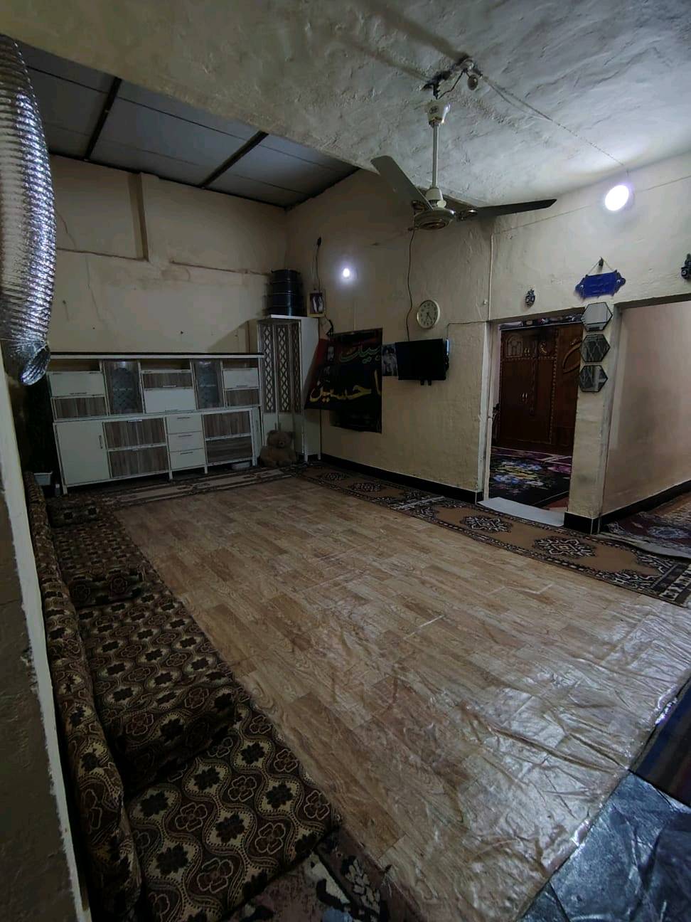 بيت لبيع مساحه 170  مكانه لحسينيه بل جريه بشارع  درويش