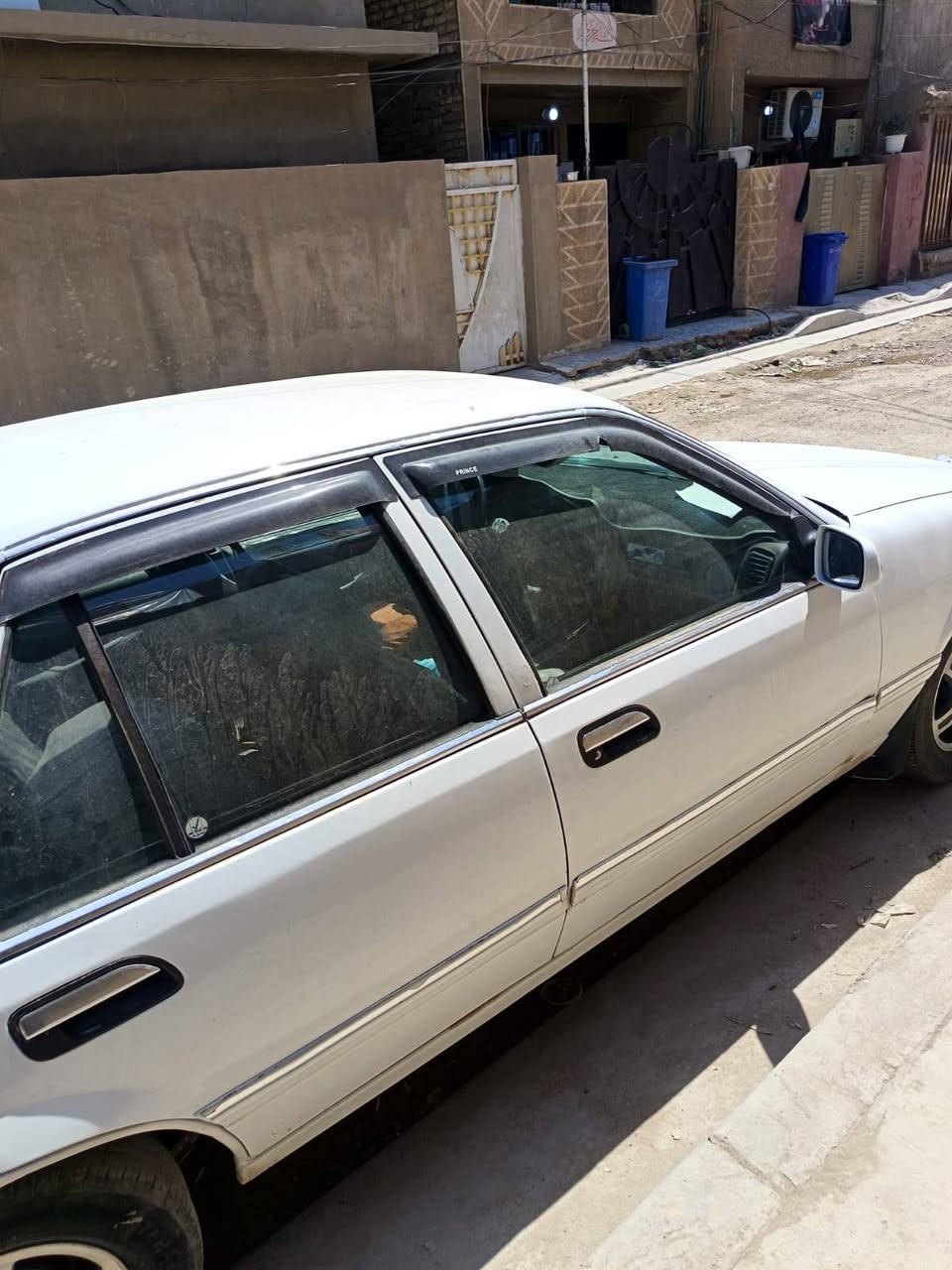 السلام عليكم
برنس فراشه نظيفه بمعنى الكلمه مكينه مفتوح 2000 والكير على التراي كهربائيات جاهزه كلها شغاله وباتري جديد كوري و تبريد شغال و تخم تاير كوري جديد ورقم دولي وسنويه با اسمي 2031
