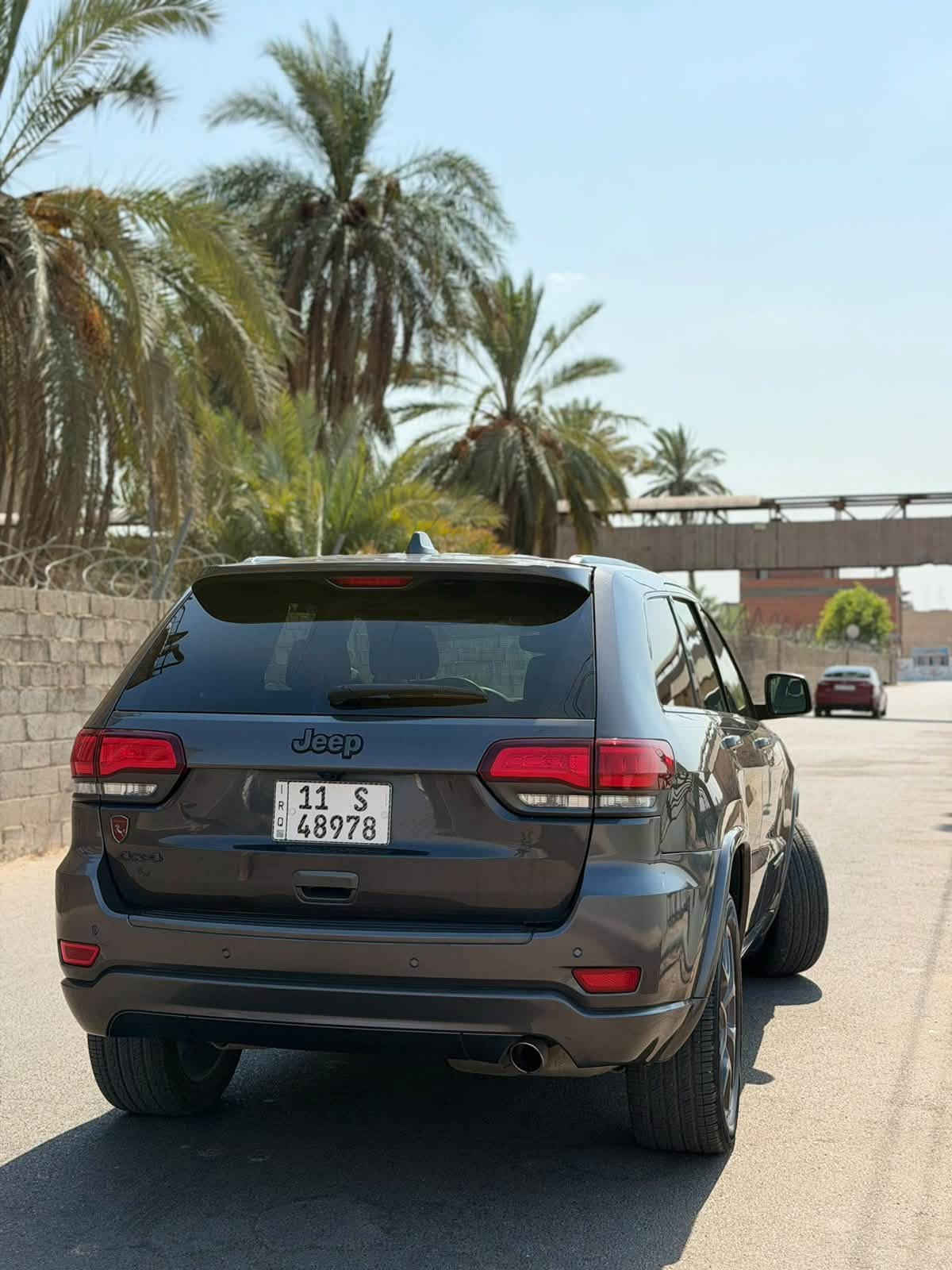 مكلف بالنشر !!!!
السلام عليكم للبيع 
🚙جيب كراند شيروكي 
 موديل 2021 فئه 80 
مكينه 3600

سياره اني مستوردها يعني على ايدي ماشيه 40 الف ميل 
وبدون صبغ ولا قطعه مبدل منها
وصور حادثها مرفق مع الصور بيها دعاميه فقط
كير ومكينه مكفول سياره نضيفه جداً
فول مواصفات 
-رادار امامي
-تدفئه تبريد كشنات
-فور ويل
-بانوراما
-بصمه باب وتشغيل عن بعد
-كشنات جلد وكشن كهرباء وستيرن شفط 
-شاشه دشبول كبير وصندوق كهرباء

📍الموقع -بغداد- العطيفيه 

السعر 💵💸240 وبيها مجال 

الاتصال ☎️***********
