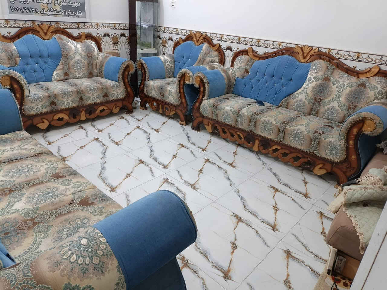 طقم ملكي • ١٠ مقاعد • نضافه ٩٥