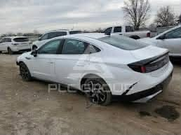 السلام عليكم سوناتا للبيع وارد امريكي بصره معوقين
ضررها مثل ما موضح بالصوره السعر 190 وبيه مجال السياره جاهزه من جميع التفاصيل الاستفسار الاتصال على  ***********

نص مكتوب في الصور:
- 39204051
- PLC GROUP
- IAA