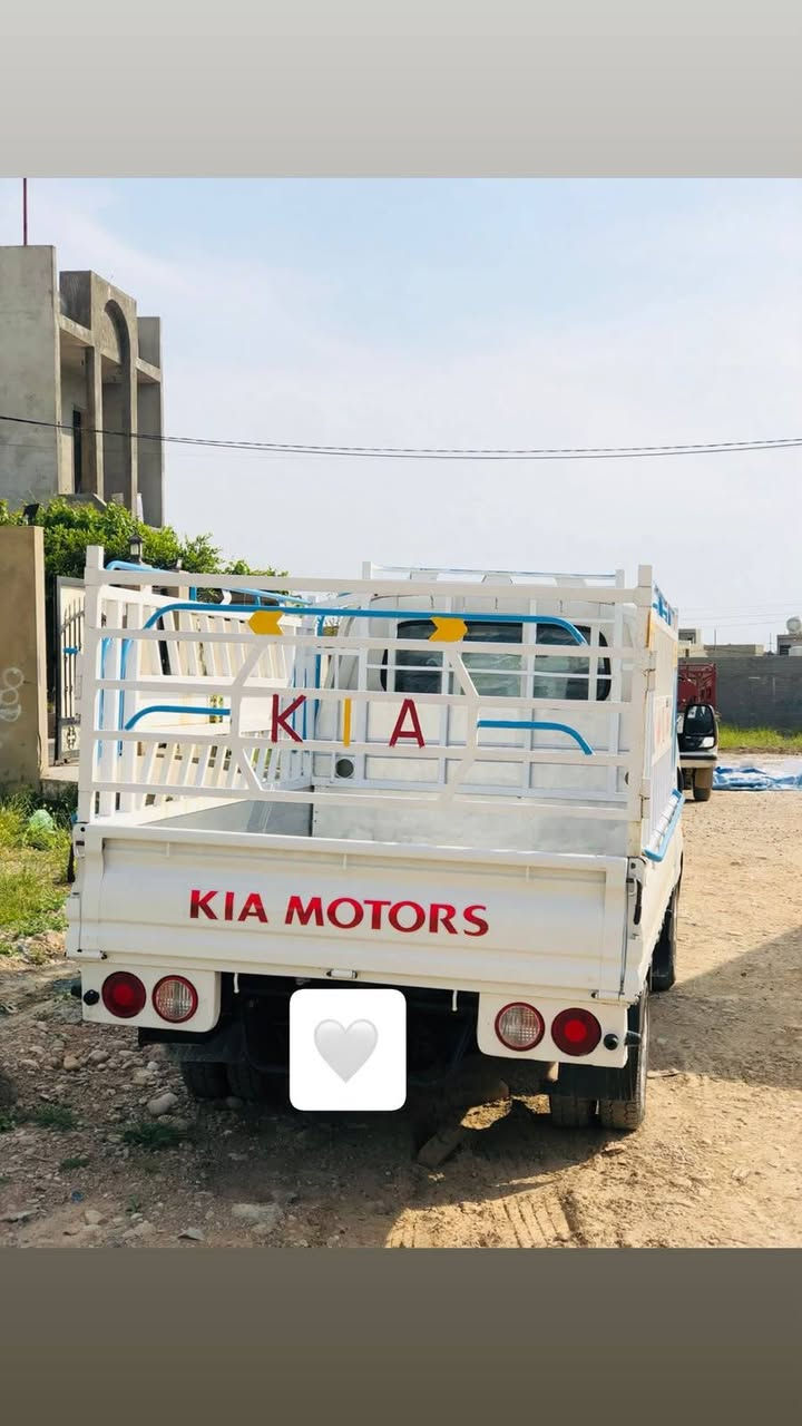 کیا للبیع مودیل ٢٠١٠
سیارە مکفولە من ضربە و سبغ 
سیارە کلش نضیف 
سعر ٩٥ ورقە و بیها مجال
*********** +واتساب
