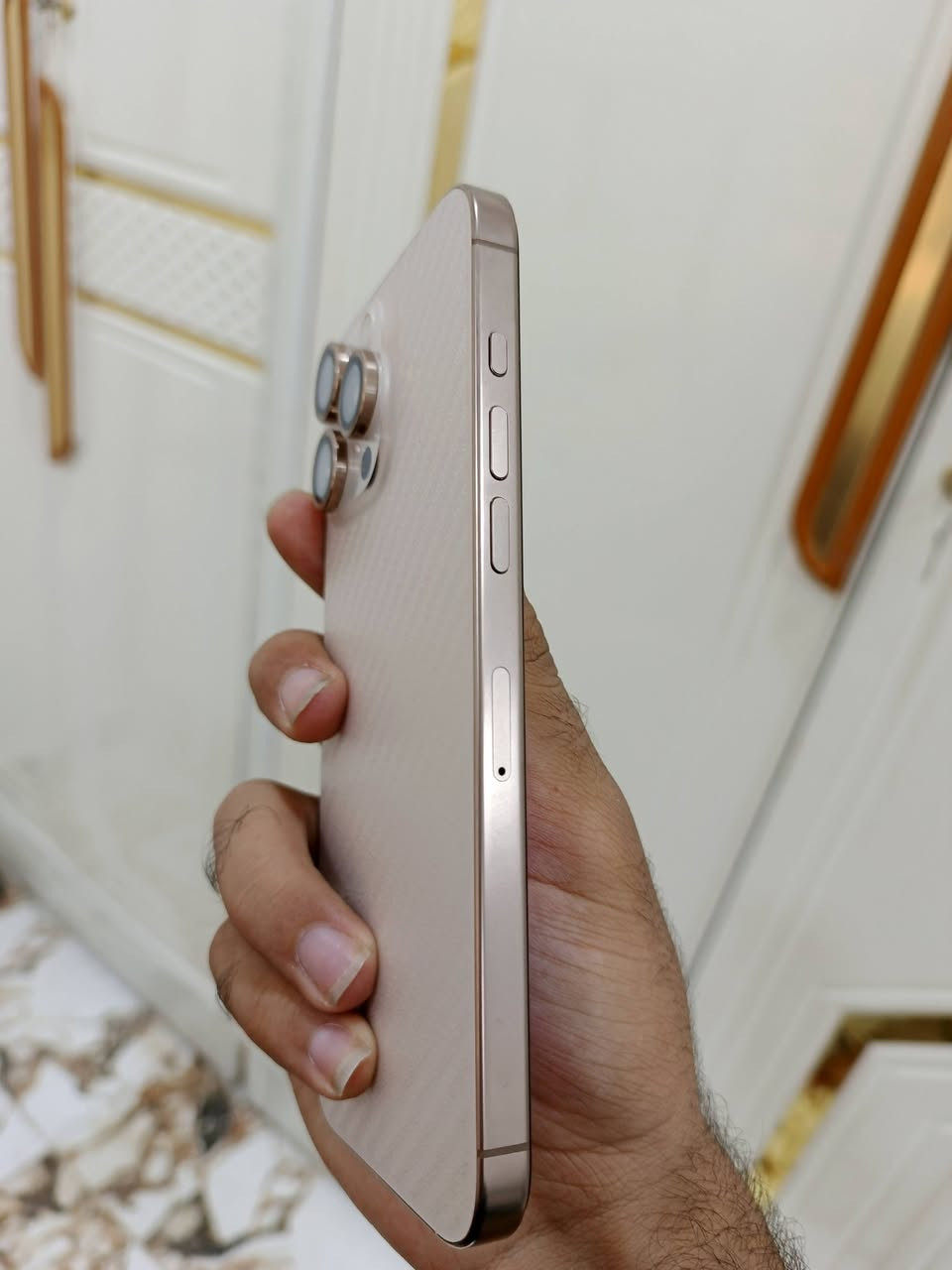 ايفون ١٦ برو ماكس • بطارية ٩٩٪ • بدون ضمان