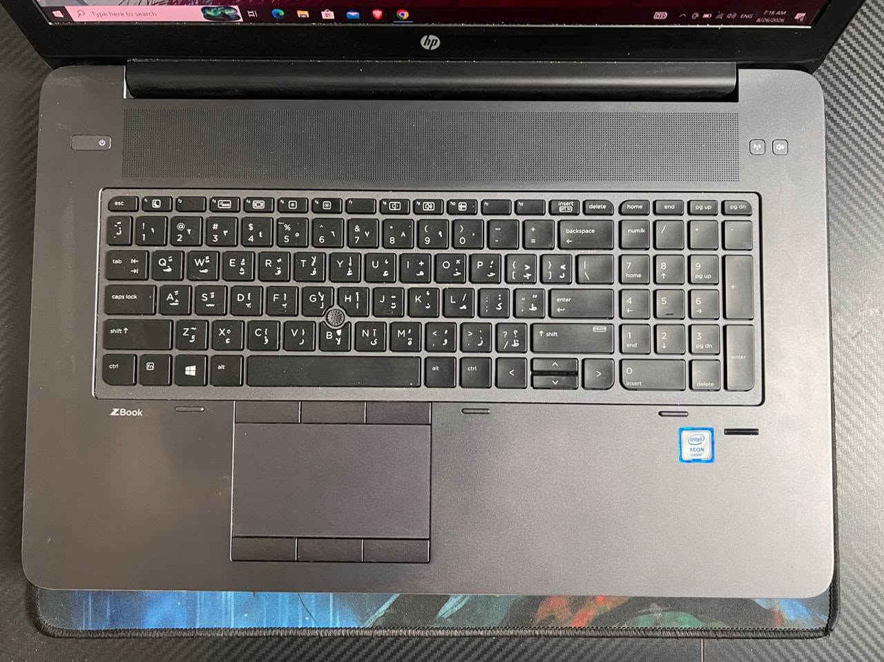 لابتوب HP ZBOOK 17 G3   للبيع 💎
‏لابتوب جدا راقي ، مخصص للبرامج الهندسية والتقنية ، باداء احترافي وسرعة بالتنفيذ، وقوي ايضا للالعاب بمختلف انواعها ، يناسب جميع الاعمال الصعبة ⚡🔥 
‏
‏المواصفات التقنية:  
‏⚜ المعالج / Xeon E3 - 1575M v5 
‏سرعة المعالج الاساسية 3GHz والتيربو 3.9GHz
‏بقوة i7 6920H او اقوة منه
‏⚜ كرت شاشة داخلي مخصص للبرامج
‏Intel iris pro graphic P580 4GB SHARED 
‏⚜ كرت شاشة خارجي احترافي نفيديا
‏Nvidia quadro M4000M 4GB (كلش قوي 🔥)
‏⚜ الرام / 8GB  DDR4  
‏⚜ تخزين / 256GB SSD M.2
‏⚜ الشاشة / حجم كبير  17.3 inch FHD SCREEN دقه عالية 💎
‏
‏ملحقات كاملة
‏👜 حقيبة جديدة
‏🔌 شاحنة اصلية
‏🖱 ماوس
‏🖱ماوس باد
‏+ تغليف كامل للبكج
‏
‏✨السعر 430 الف ⚡
‏الضمان / اسبوع كامل بنظام استبدال في حال وجود اي خلل او مشكلة بالجهاز،  
‏( الاستلام بعد الفحص والتاكد من جميع التفاصيل 🩵 )
‏القطعه ما اندزها اذا مو مضمونه ومرتبة 
‏متواجد ماسنجر
‏واتساب *********** 
‏
