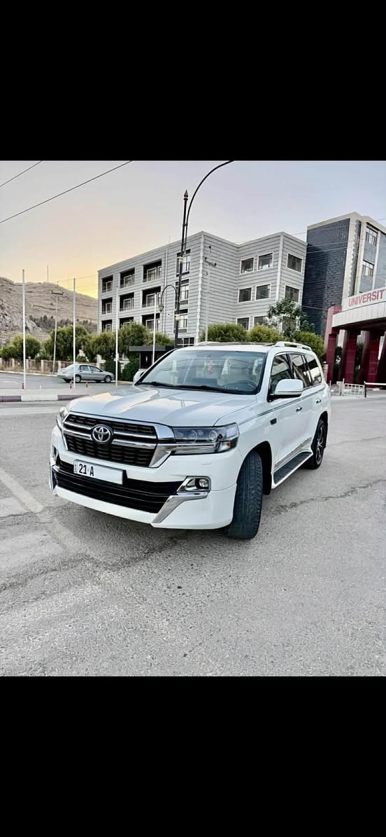 لاندكروزر GXR • شكل ٢٠٢١ • ١٦٠٠٠٠ كم