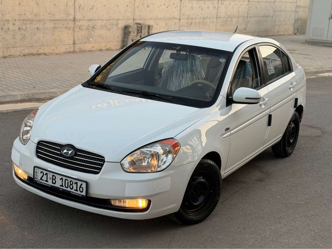 للبيع اكسنت موديل 2010 مكينه 1600 المرغوبه سياره جديده لوك مكفوله من كلشي فقط مكان صبغ بسيط سياره تخم تاير صدر كير مكينه تبريد دواخل لوك سياره استخدام شخصي ارقام سنويه هزه كله جديد سعرها 86 ورقه مكانها السليمانيه خاص ما اجاوب فقط بيع .
*********** السليمانية, العراق
