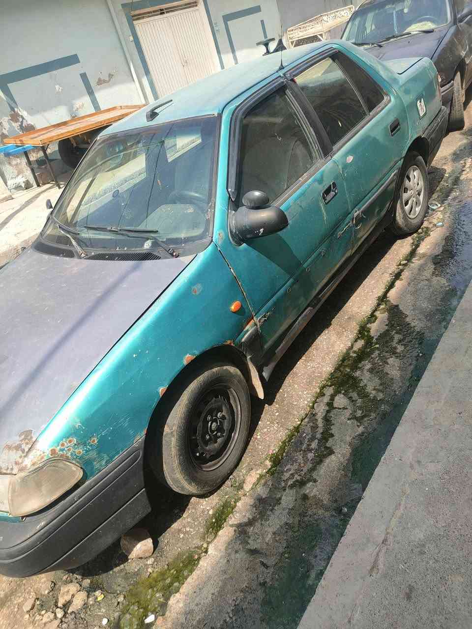 السلام عليكم هونداي بني 1993
رقم نينوي اخضر
غرمات صفر
صاحبها بل موصل شرط تحويل
كير مكينه شرط 
جوم كهرب 
كهربائيات شغاله 
12بيها مجال 
***********
***********
