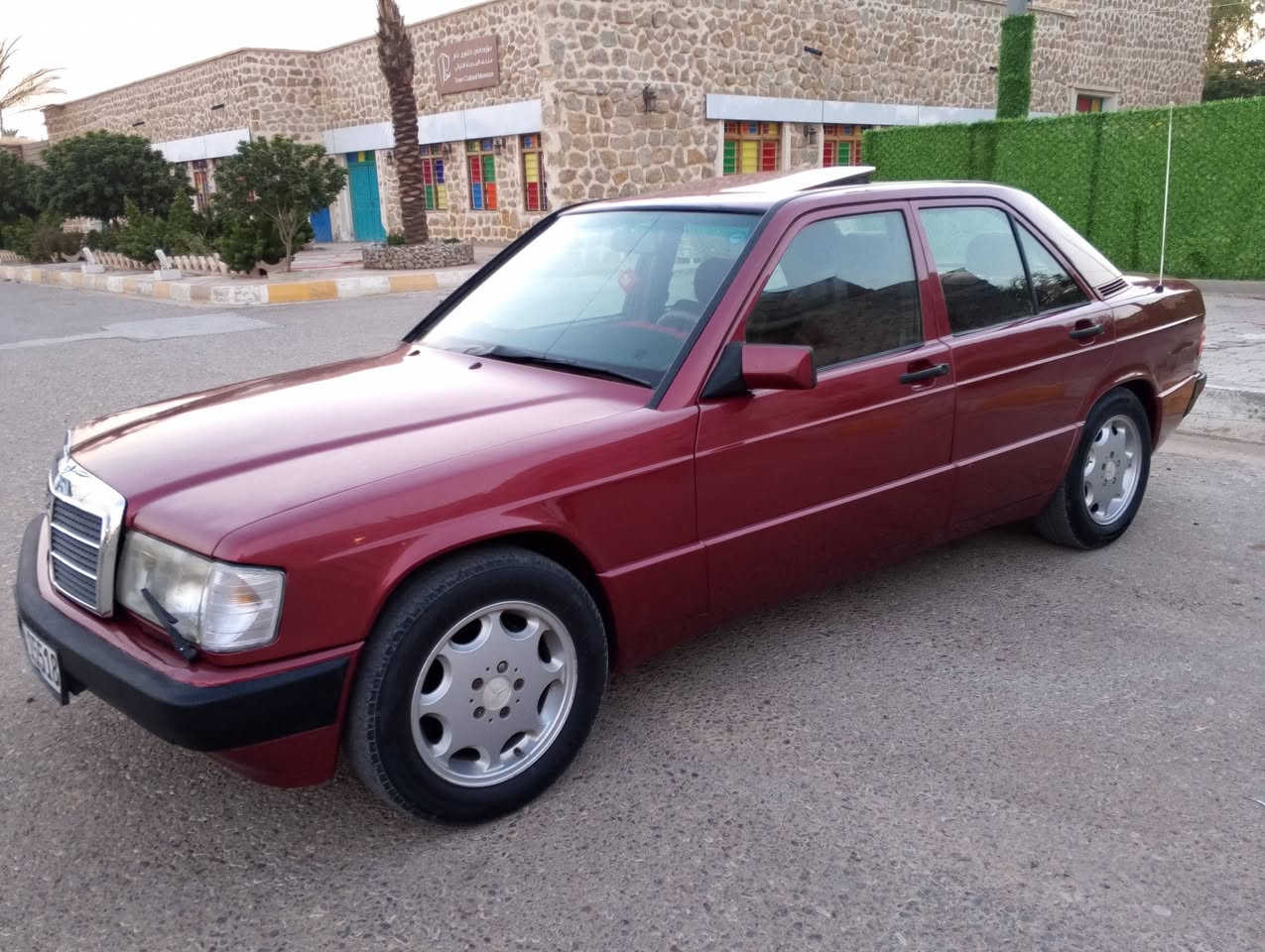 السلام عليكم مرسيدس موديل 92 رقم سليمانيه بسمي تحويل وكاله حاضر مكينه اونجي بشرط كير اوتو تبريد شغال فتحه شغال طكتين تخم تيارات جديد صدر جديد قفل مركزي لايت كامل جديد كهربائي كله جديد شغال سياره بشرط دك جاكوج مابيه صبغ جماليه ساكن كفري سعر56وبي مجال بصيط ***********ومراوس حسب القناع بس شمالي
