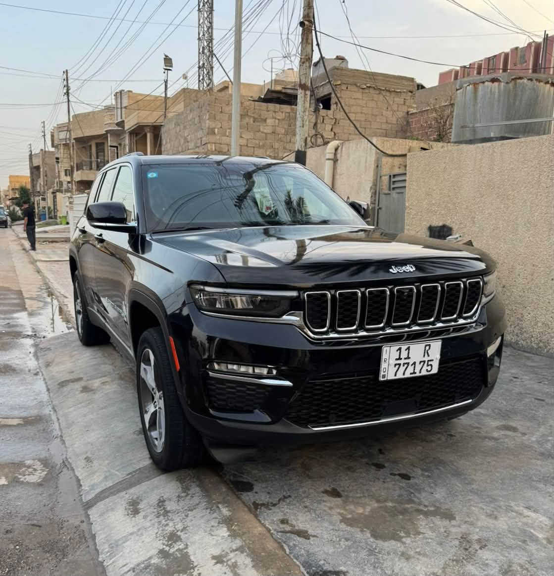 السلام عليكم للبيع 
جيب كرانـد شيروكي لمتد بلاص 
موديل 2024 

محرك 2000 تيربو + هايبرد + شحن 

ماشية 9000 ميل

اللون ( أسود )

#مواصفاتها

1. شاشة

2. بصمة

3. تشغيل عن بعد

4. دمام خلفي

5. كشنات جلد

6. كشن السايق ميموري

7. كشنات كهرباء 

8. صندوق كهرباء 

9. حساسات خلفية

10. قطع تبريد

11. إشاير بالمري

12. رادار أمامي

13. رادارات 360

14. ثلاث وضعيات قيادة

15. بانوراما فتحتين

16. كير ماوس

17. نظام منحدرات

18. تدفئة وتبريد بالكشنات

19. ويل كب كروم

20. لايتات لد

21. بكلايت لد

22. كشافات

23. بصمة أبواب                   

24. بردات

25. تدفئة ستيرن 

26. ⁠ستيرن كهربائي 

27. ⁠كامرات 360 

فول مواصفات 1/1 

حادثها صبغ البنيد و الجاملغ بدون أيرباك 

جاهزه مرقم بغداد 

هزة جديدة تحويل ثاني 

المكان بغداد 

السعر 250 ورقة 

للاستفسار والاتصال 

 ***********
