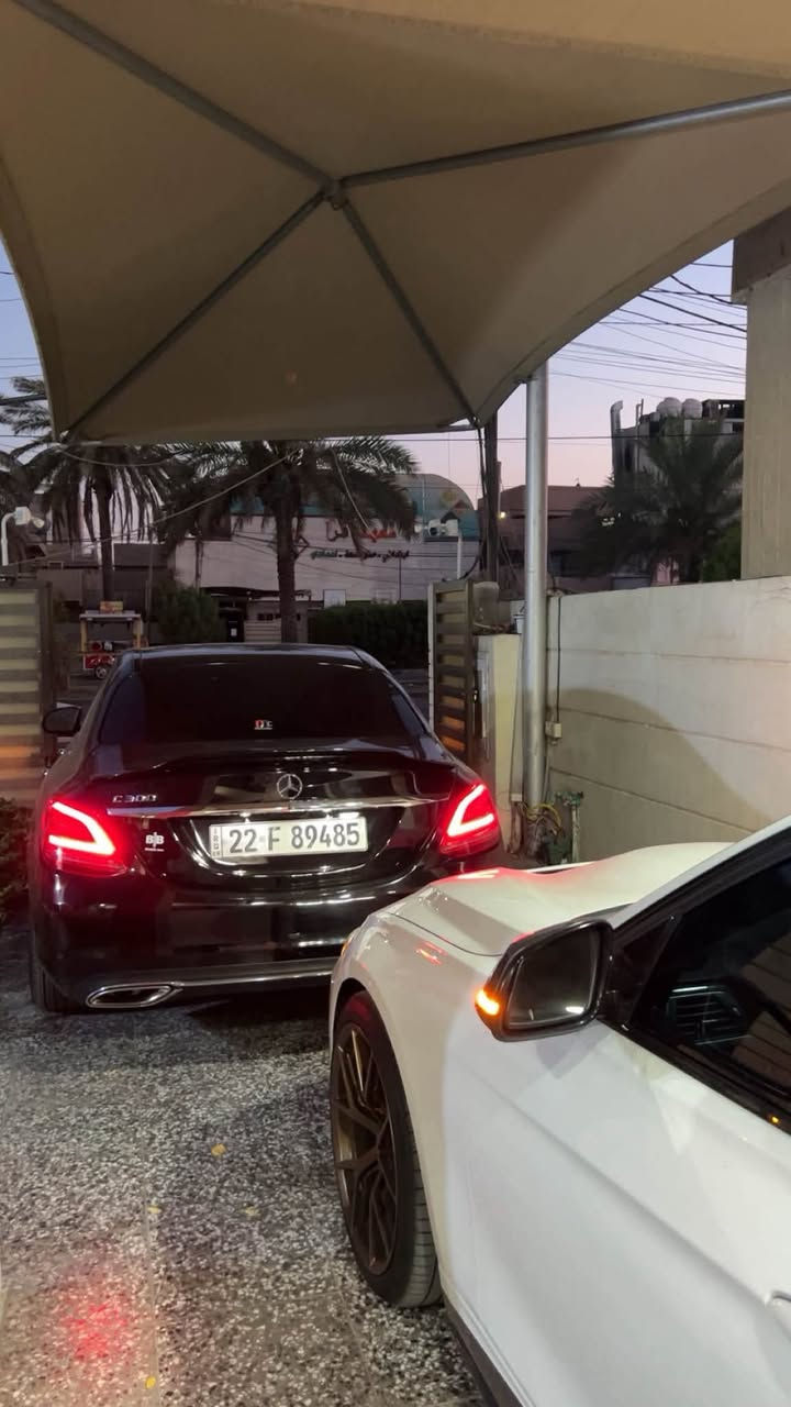 السلام عليكم للبيع مرسيدس C300 موديل 2021
فول مواصفات
كيجات ديجتل 
جنطه كهرباء 
رادارات نقطه عمياء
رادار امامي توقف ذاتي
تو ويل (اكسل)
كت AMG 
وياله AMG
كشنات تدفئه وخزن وضعيات
ستيرن كهرباء
الممشى 58 
السيارة مسويله صيانه كامله من حدادية وفيول بمب
حادث السيارة فقط دعامية امامية مكسوره وتكحيل فوك الايت ايرباك ستيرن وبرده فقط ومرجع سستم
وجايه من امريكا بيه 3 قطع كلير فقط بدون حادث او تعديل 
السعر 238 ورقه ومكان السيارة بغداد ***********
