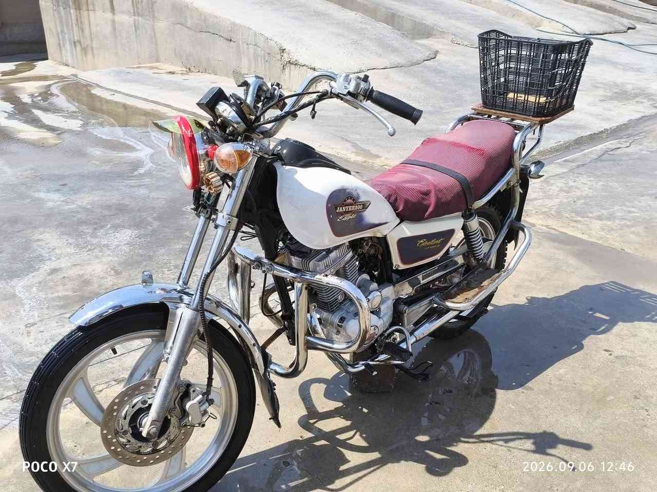 موطور جني 2013 للبيع 
شغال محرك وسلف 

#السعر 350 الف وبي مجال 
للاستفسار تواصل خاص 
او اتصل ***********
