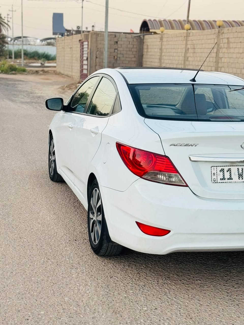 سلام عليكم مرخصت لادمن اكسنت خليجي 2015 رقم بغداد دولي بسمي مكينه 1600 دوش مكينه مامفتوحه سياره بيه هلال خلفي صبغ فقط لباقي مكفول ع سونار فول مواصفات جاهز من كلشي مكينه كير حداديه تخم تاير تبريد السعر  94 وبيه مجال بسيط 

***********

مكان سياره بابل قرب سيطره لاثار
