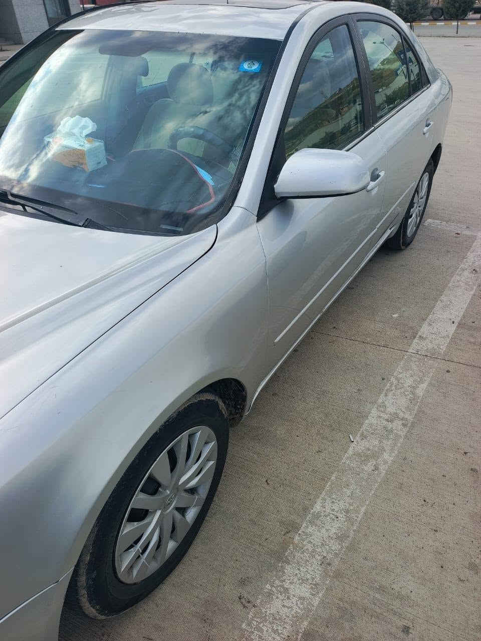 للبيع فقط
سوناتا 2008 وارد امريكي ضررها بالصفحة عكس السايق جانت جاردة وانصبغت عام جمالية رقم كركوك دولي باسمنا تحويل مباشر سيارة جاهزة منضومة تبريد جديدة تبريدها ثلج كير محرك شرط بس صدرها نص عمر
السعر 72$ وبيها مجال 
مكانها ديالى/ بعقوبة
اخوان اني مكلف بالنشر اتصل على صاحبها
رقم الهاتف ***********
                ***********
