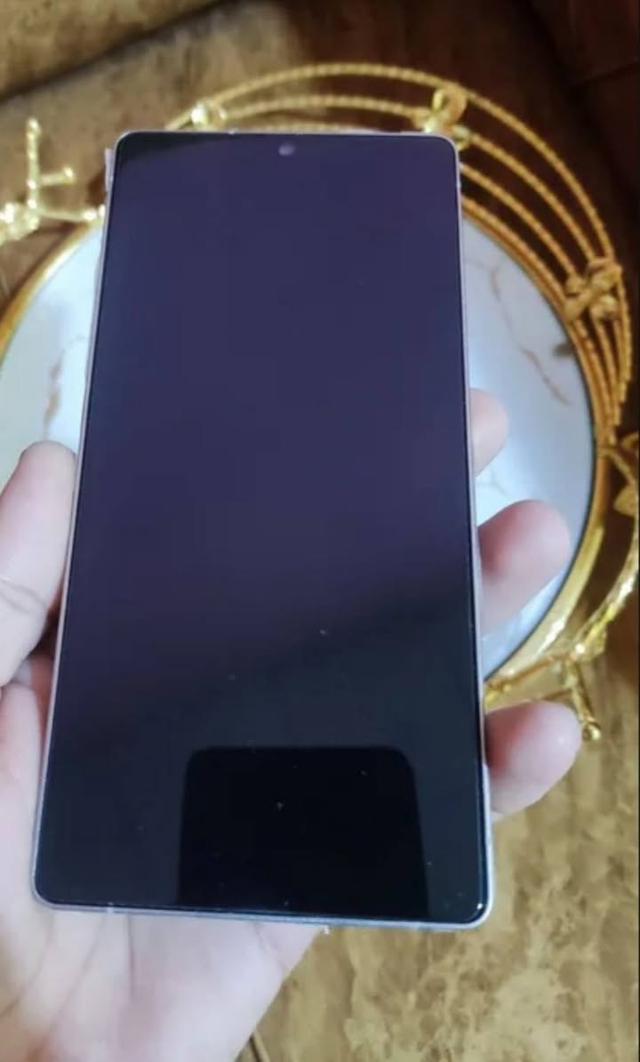 S25 altar
ذ٥١٢ 
شرق اوسط خطين
كارتونه وشاحنه كامل 
بدلته ضهر من الوكاله فقط 
السعر مليون 
*********** واتساب او اتصل
