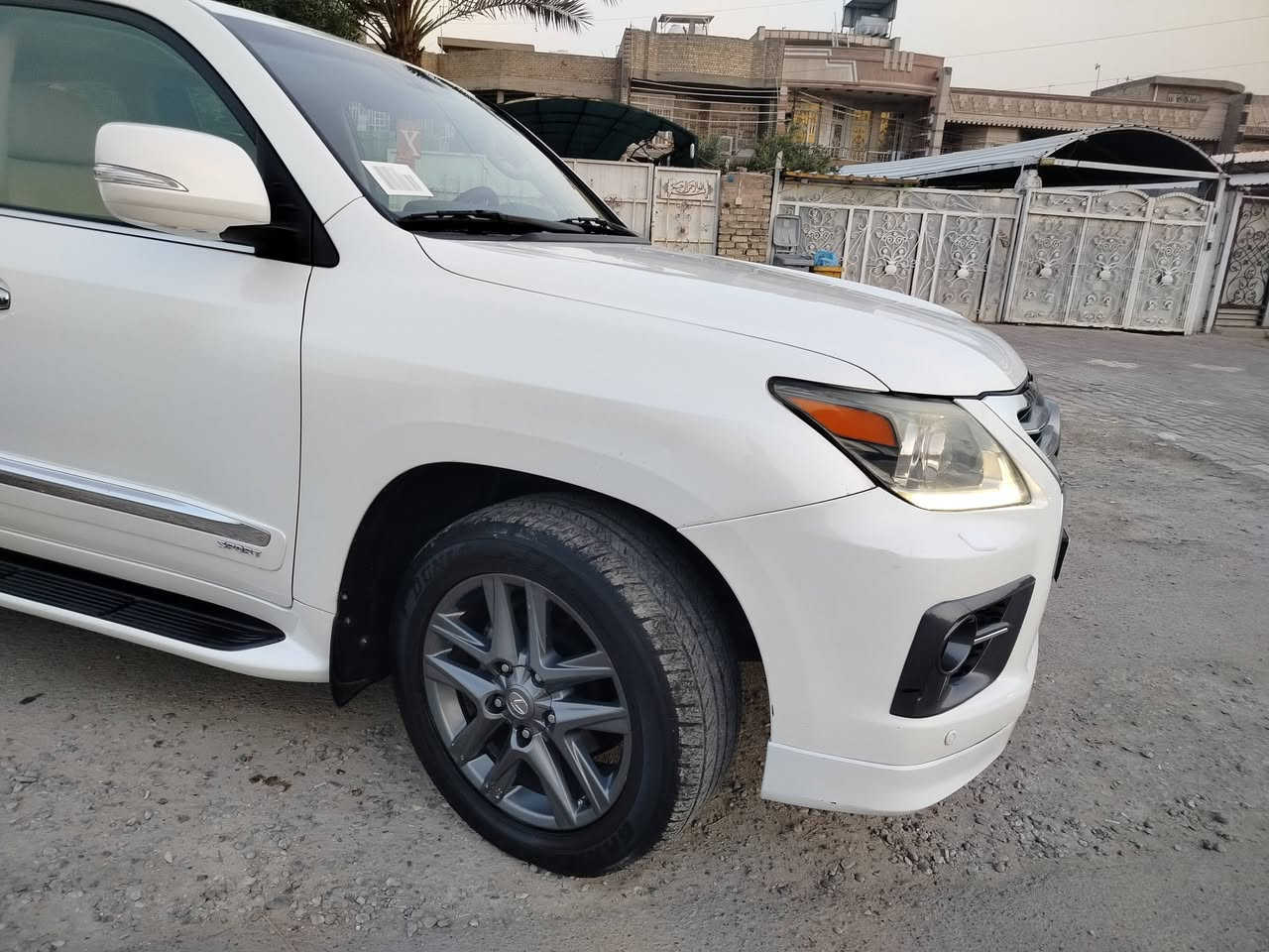 لكزس LX 570 • ٢٠١٣ • ماشية ١٧٧٠٠٠