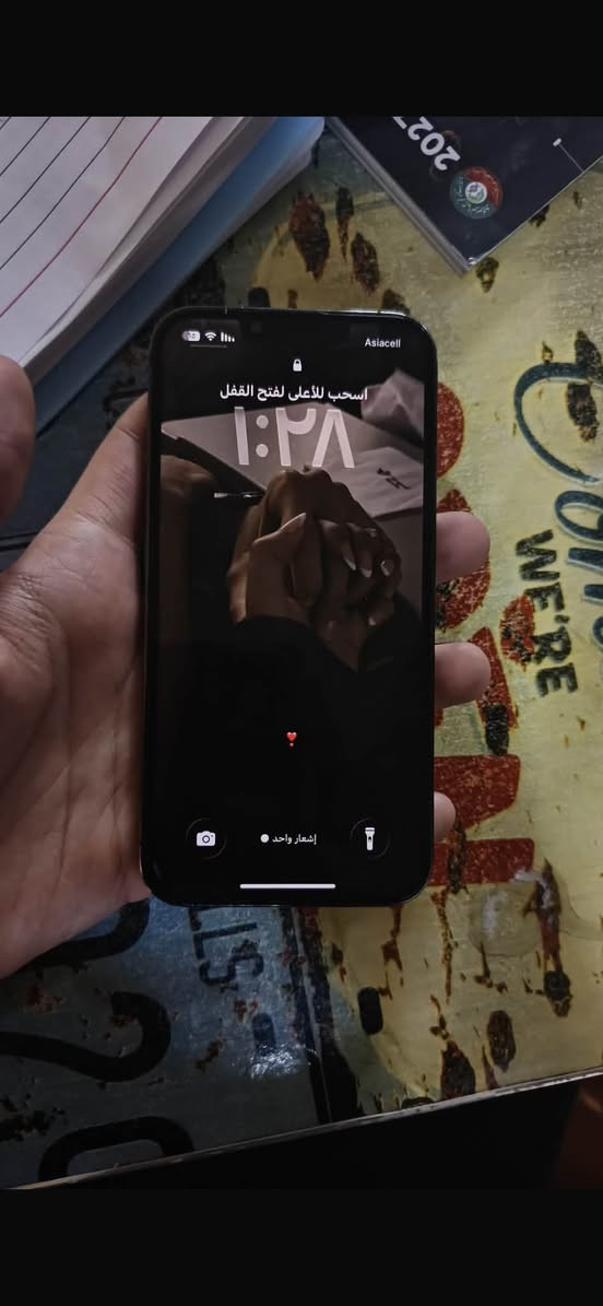 ايفون ١٣برو الذاكرة ٢٥٦
البطارية مالته ٩٠
المبايل ما ناقصة شي و نضيف 
ما مبدل بي ايشي 
السعر 599الف و بي مجال للشراي 
للتصال ***********
مكاني تكريت
