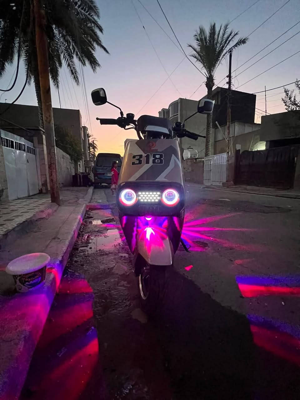دراجة كهربائية 318 – 6 بطاريات 🔥
النوع: 318
كهربائية بالكامل ⚡
6 بطاريات
السرعة على العداد: تصل 100 كم/ساعة
السرعة الفعلية   80 كم/ساعة
شاشة رقمية للسرعة ومعلومات الدراجة
إنارة أمامية LED
إشارات أمامية وخلفية
مرايات جانبية
مساعد أمامي وخلفي
مقعد طويل ومريحة لشخصين
ستاند جانبي ومركزي
شكل رياضي وتعديل إنارة LED
الدراجة بالواقع احلا واجدد  بعدها جديده 
مكاني بغداد حي الفرات سعرها 750 وبيها مجال
بيها هواي موصفات ماذكرتهن تجي وتشوف بعينك جديده 

قبل سبوع ماخذها جديده بعدها أخذتها مع التوصيل صارت ب 865 الف والوصل نشرته وياهه   مكاني بغداد حي الفرات 
اتصل ***********
